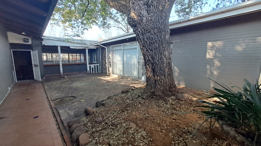 16 Bedroom Property for Sale in Universitas Free State